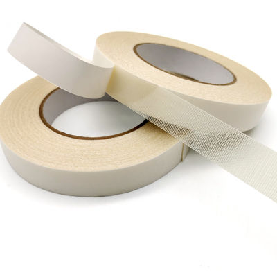 Bande sans résidu de tapis dégrossie par double universel